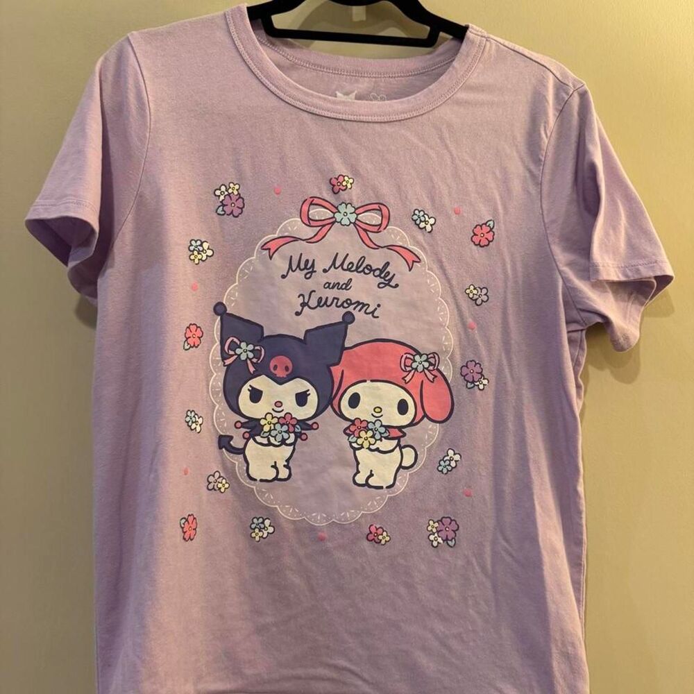 Sanrio Women's Purple and Pink T-shirt Size M